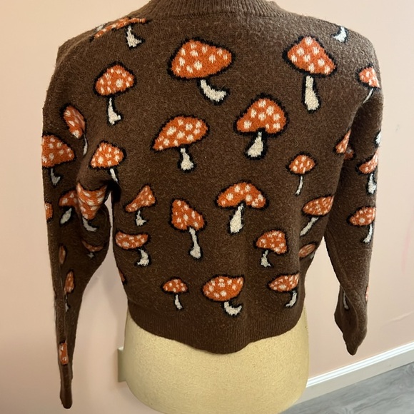 mushroom sweater size L - Picture 4 of 6